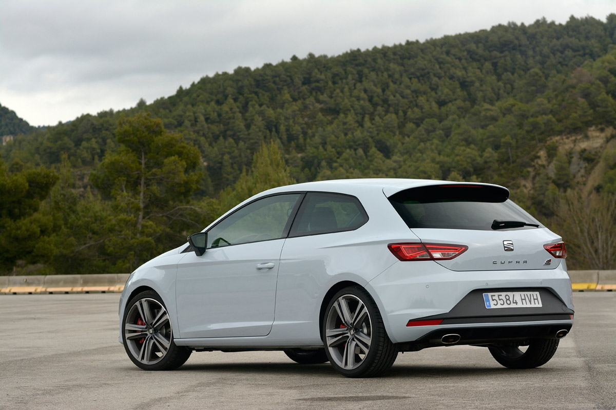 SEAT Leon Cupra 280 rear static