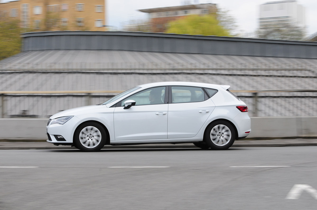 SEAT Leon Ecomotive side