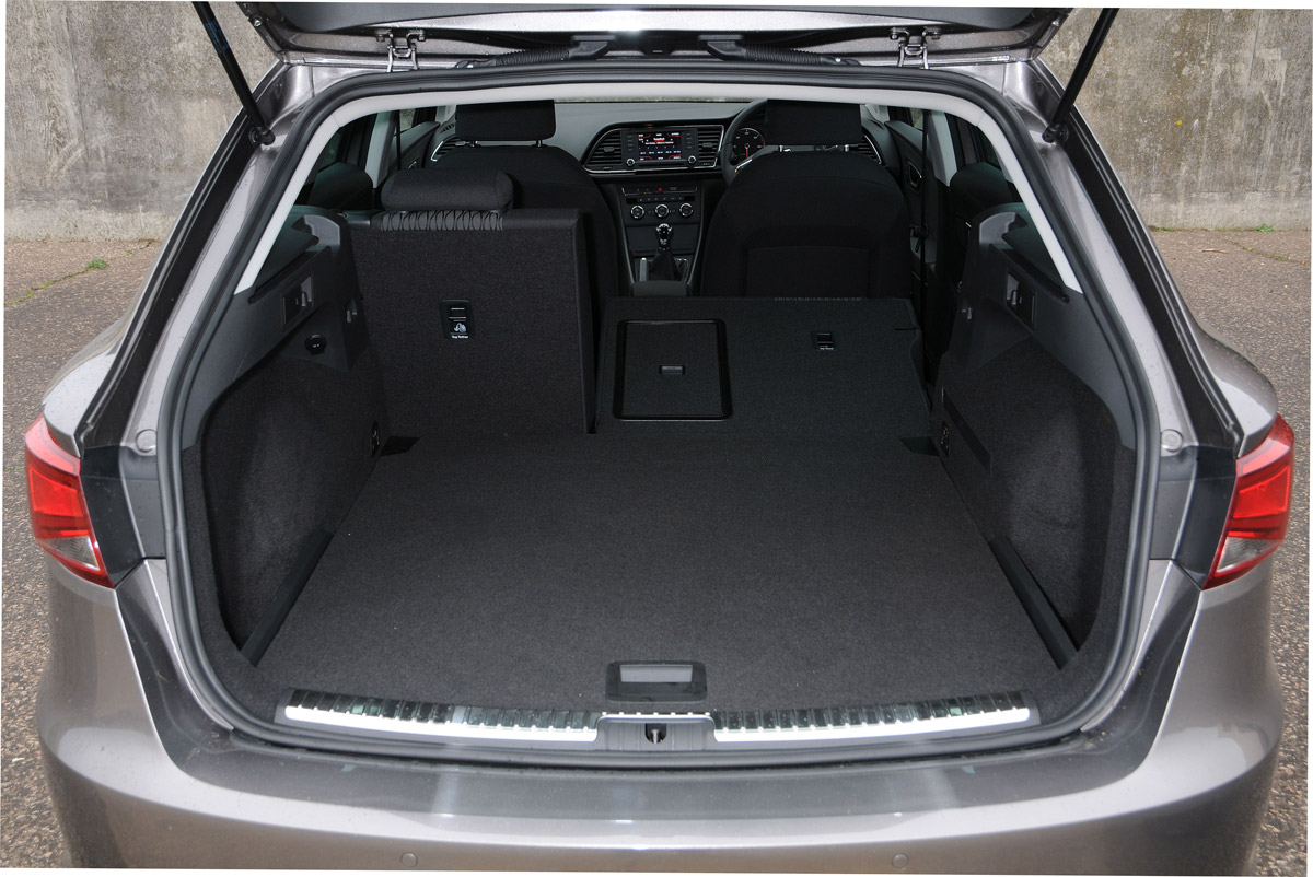 SEAT Leon ST estate boot