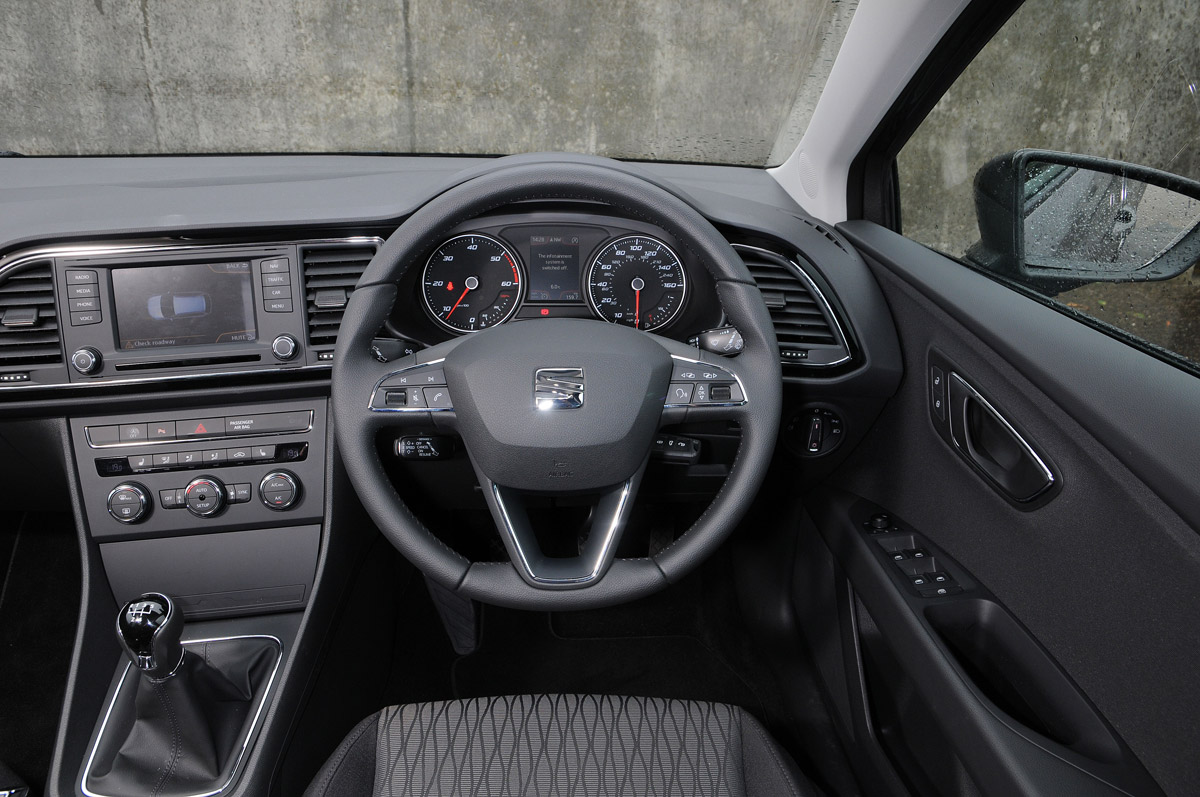 SEAT Leon ST estate interior