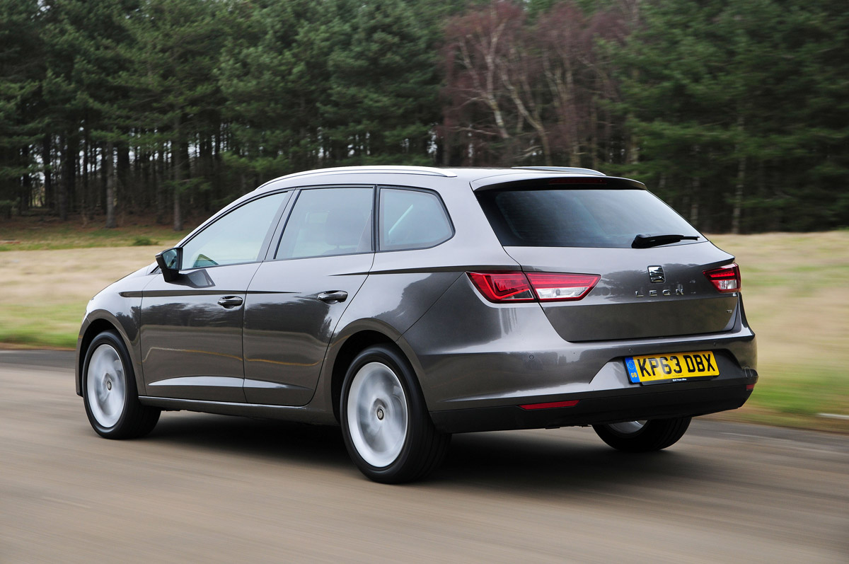 SEAT Leon ST estate rear tracking