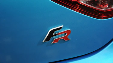 SEAT Leon FR TDI badge