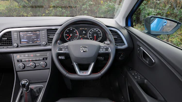 SEAT Leon FR TDI interior