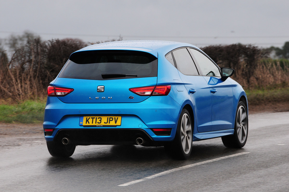SEAT Leon FR TDI rear action