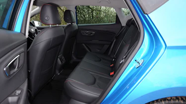 SEAT Leon FR TDI rear seats