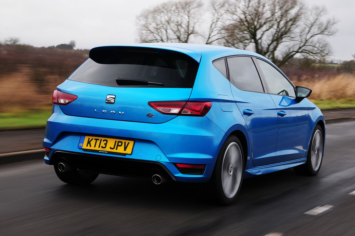SEAT Leon FR TDI rear tracking