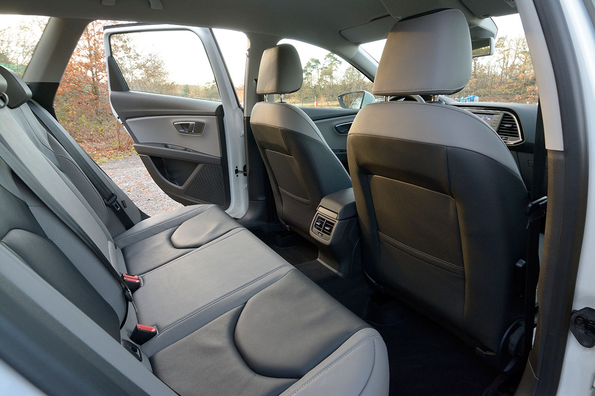 Seat Leon ST rear seats