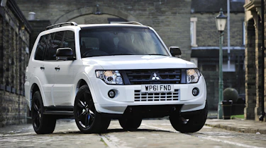Mitsubishi Shogun front