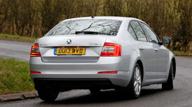 Skoda Octavia 1.4 TSI SE rear cornering
