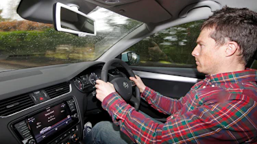 Skoda Octavia 1.4 TSI SE driving