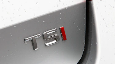 Skoda Octavia 1.4 TSI SE badge