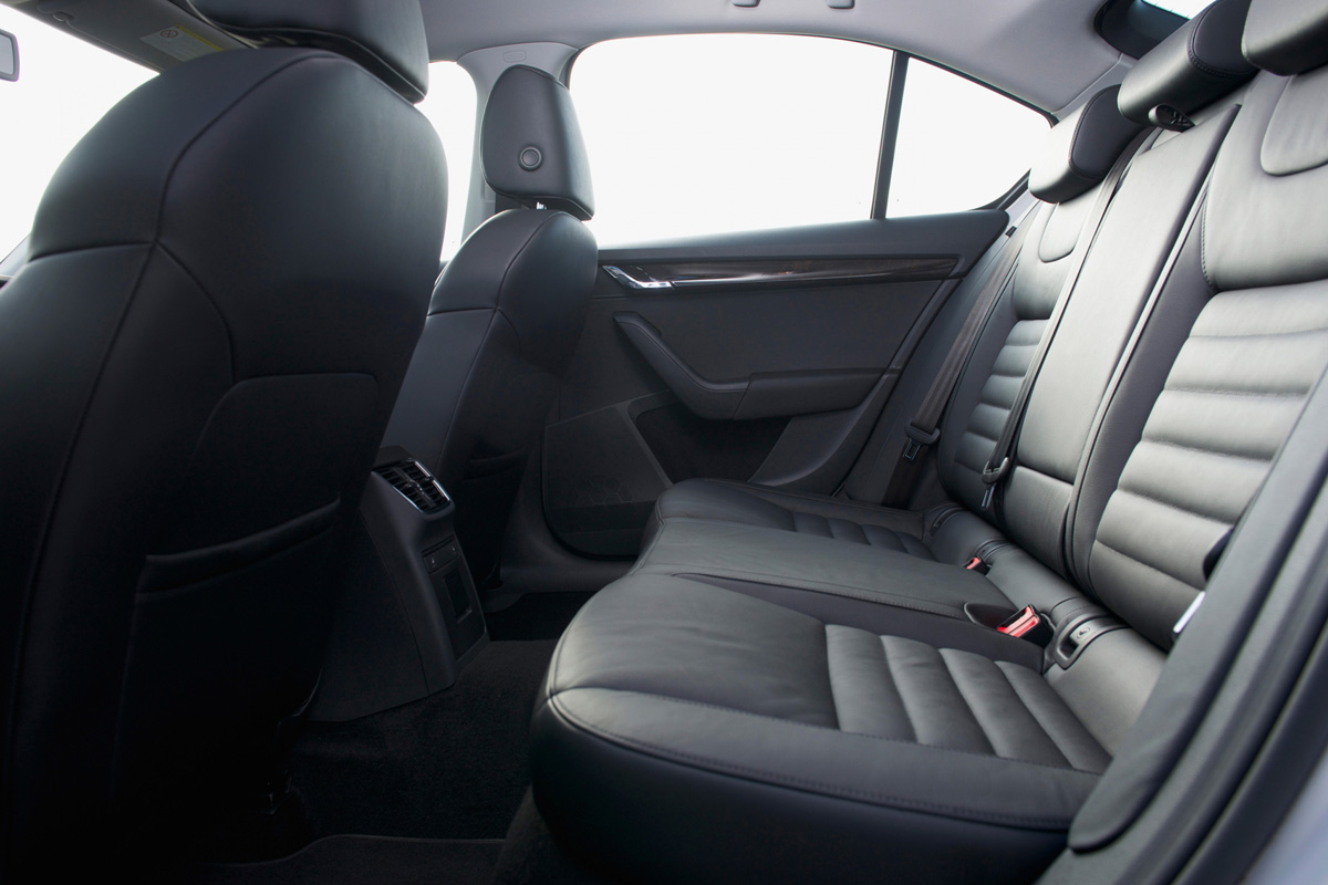 Skoda Octavia 2.0 TDI rear seats