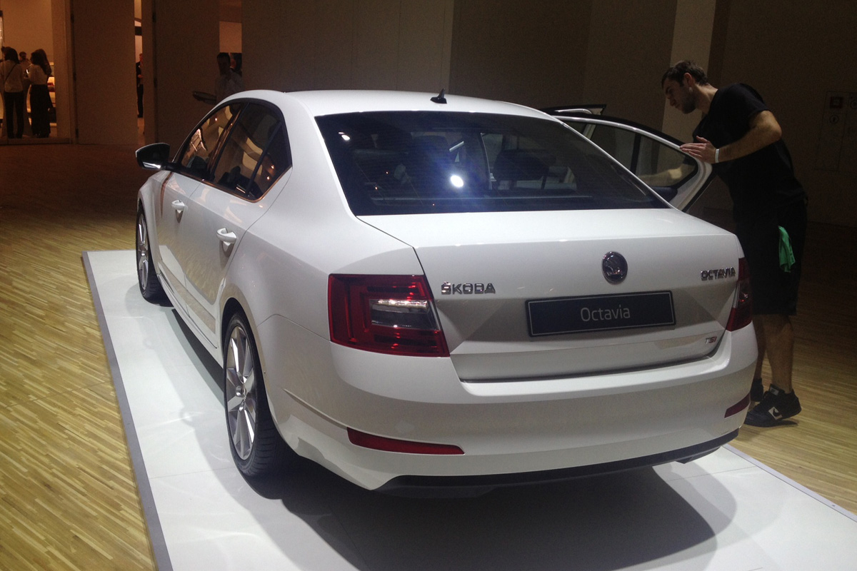 Skoda Octavia headlight