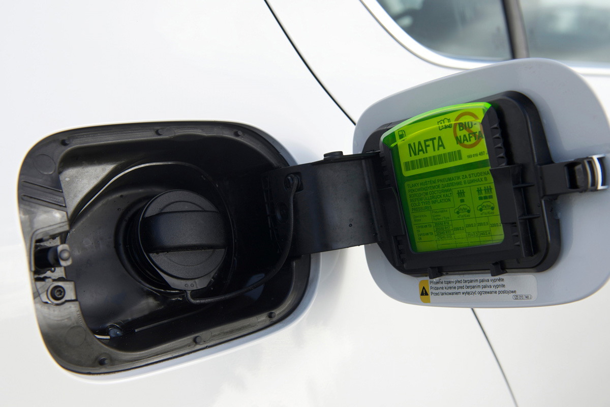Skoda Octavia 2.0 TDI ice scraper