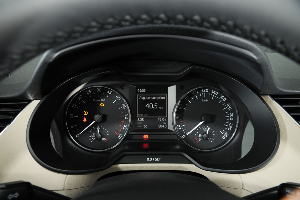 Skoda Octavia Estate dials