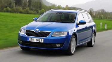 Skoda Octavia Estate front tracking