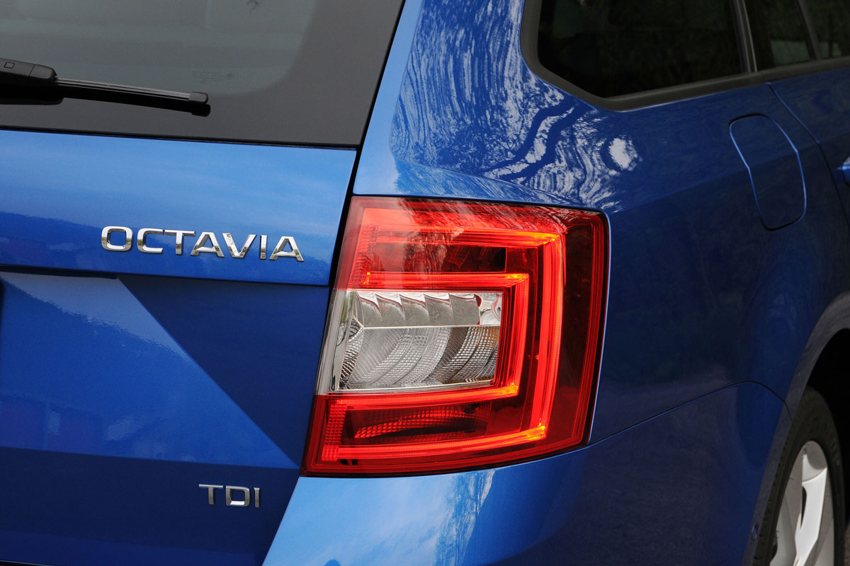 Skoda Octavia Estate rear headlights