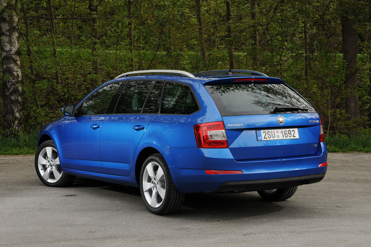 Skoda Octavia Estate rear static