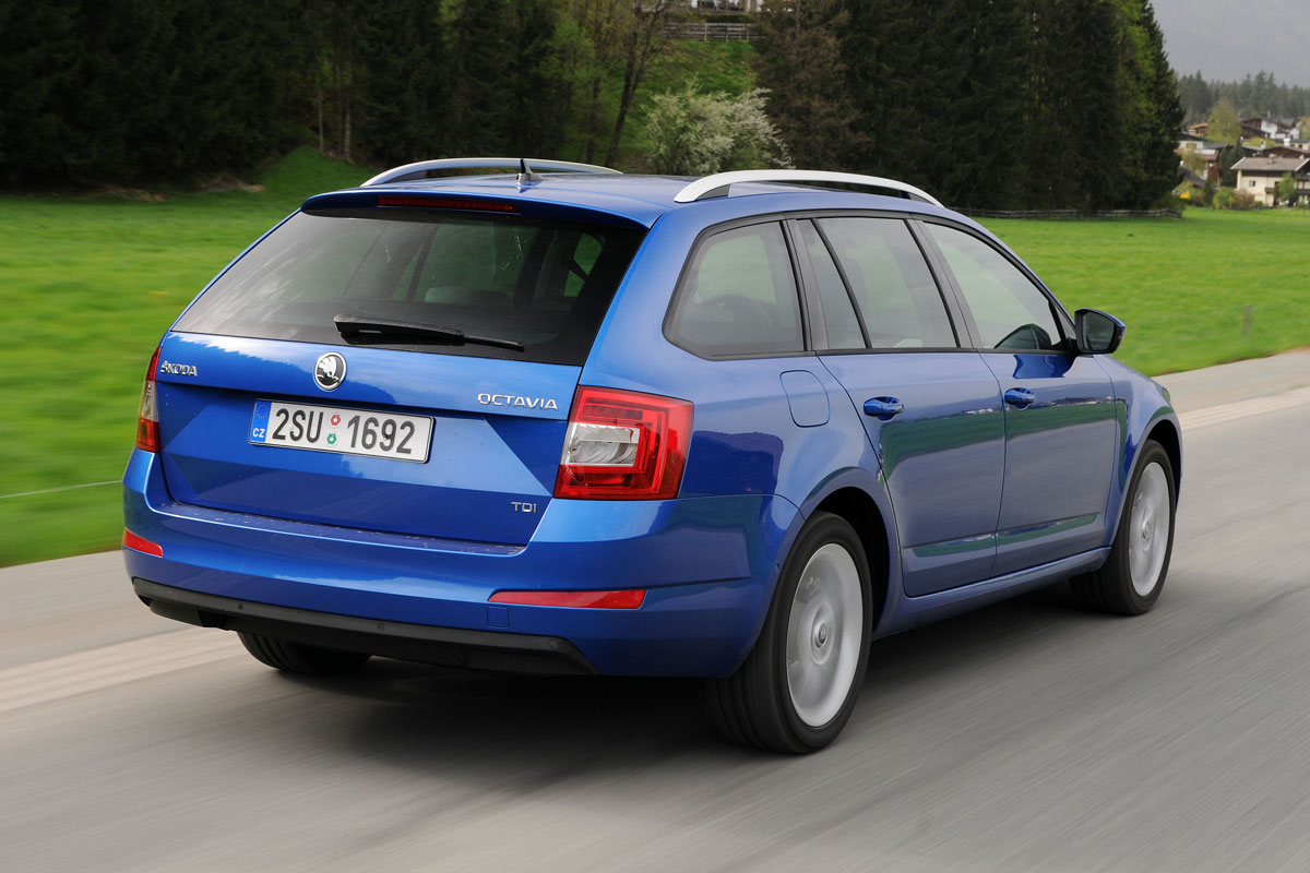 Skoda Octavia Estate rear tracking