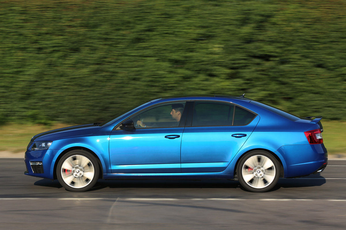 Skoda Octavia vRS 2.0 TDI side