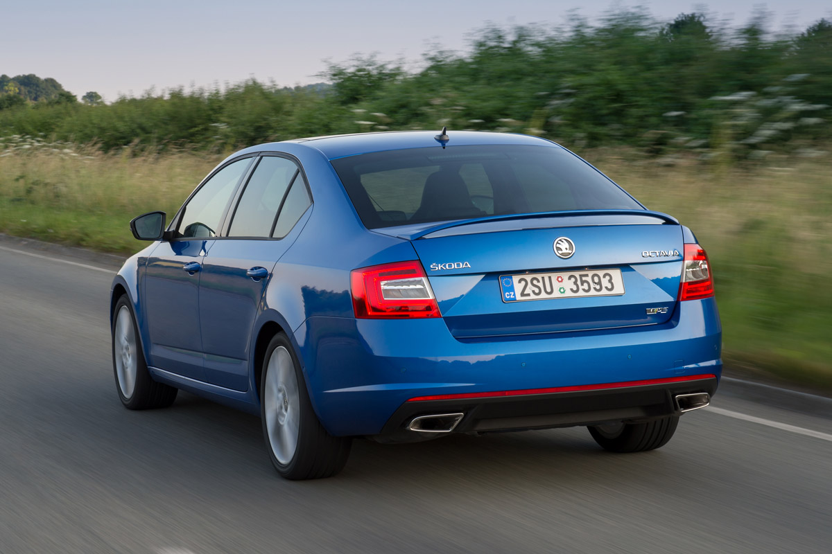 Skoda Octavia vRS 2.0 TDI rear tracking