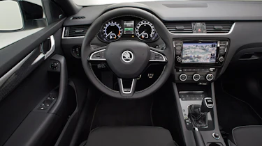 Skoda Octavia vRS 2.0 TDI interior