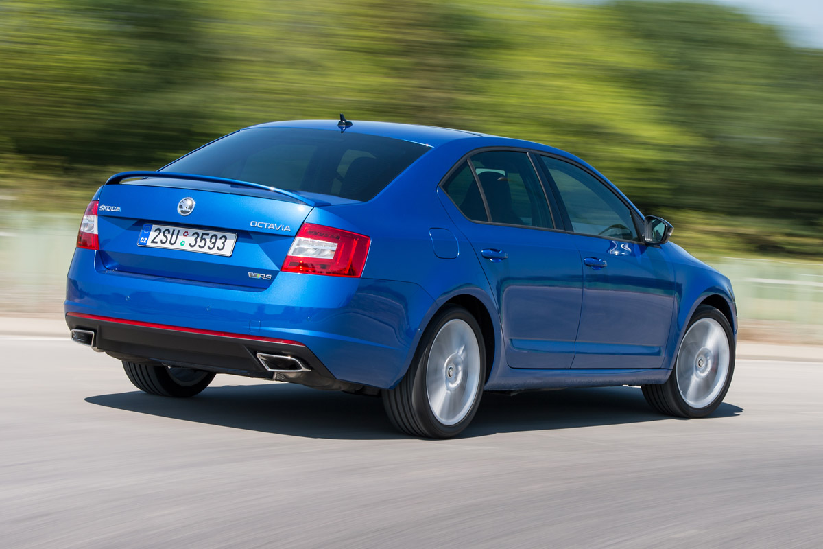 Skoda Octavia vRS 2.0 TDI rear action