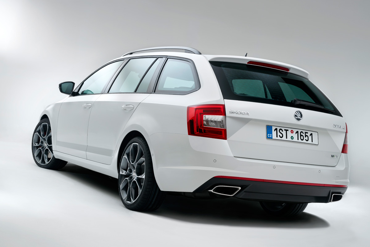 Skoda Octavia vRS Estate rear