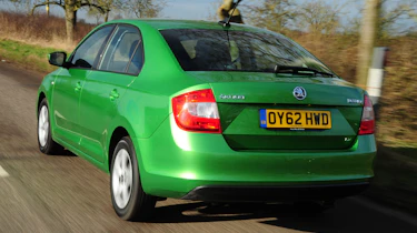 Skoda Rapid 1.2 TSI SE rear tracking
