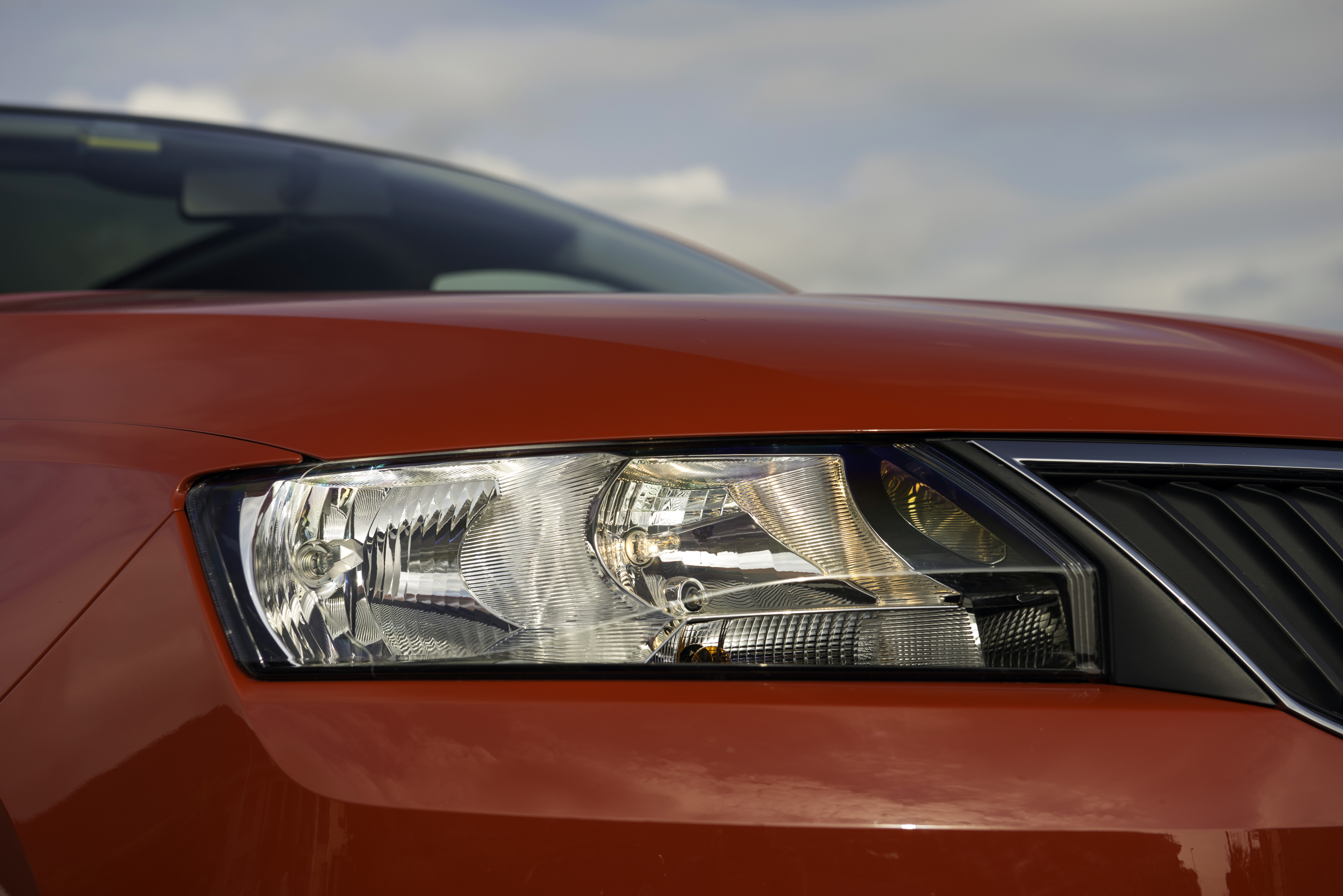 Skoda Rapid Spaceback headlight