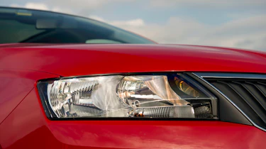Skoda Rapid Spaceback headlight