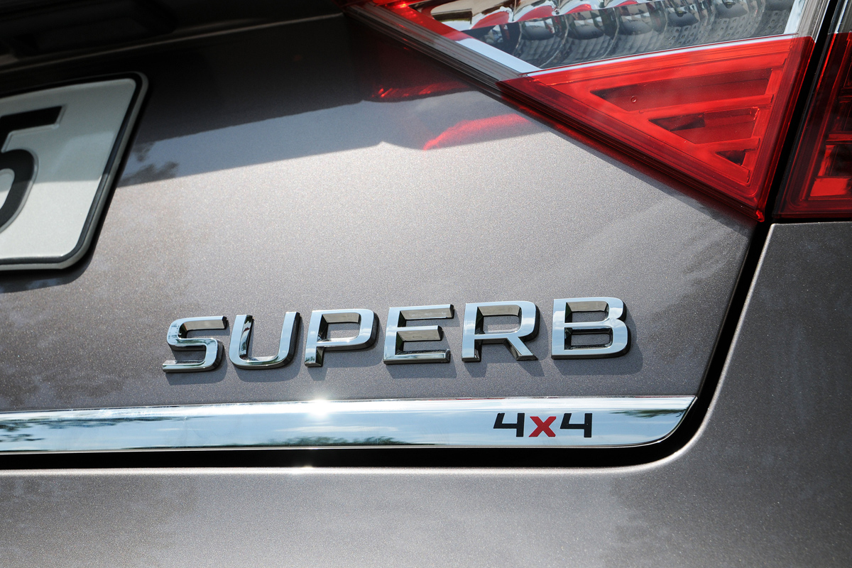 Skoda Superb 2.0 TDI badge