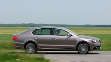 Skoda Superb 2.0 TDI panning