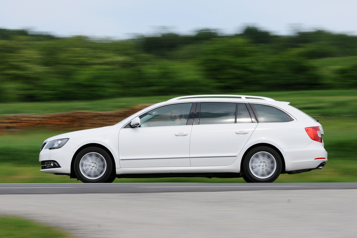 Skoda Superb Estate profile