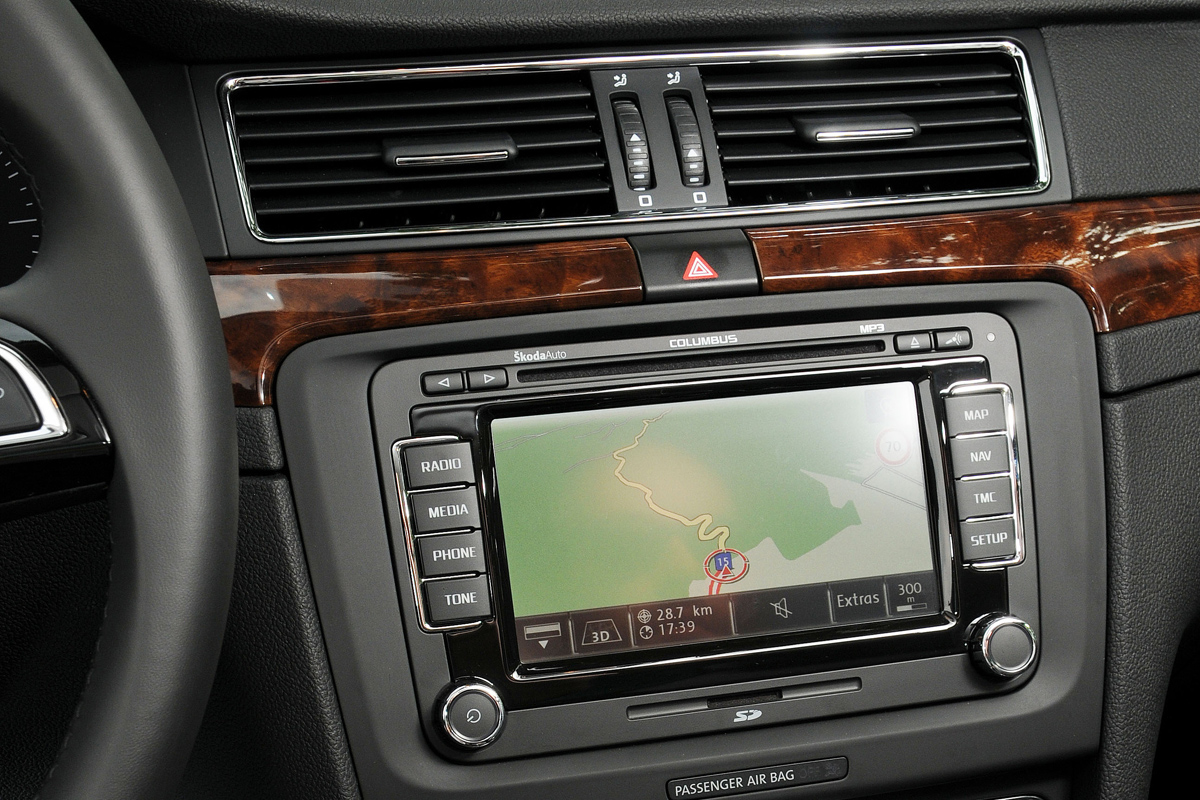 Skoda Superb Estate sat-nav