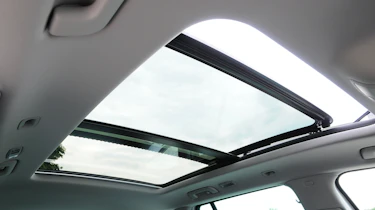 Skoda Superb Estate panoramic roof