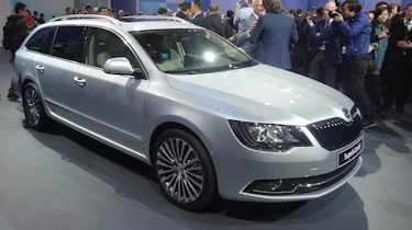 Skoda Superb Mk2 - used saloon front