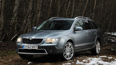 Skoda Superb Outdoor front static