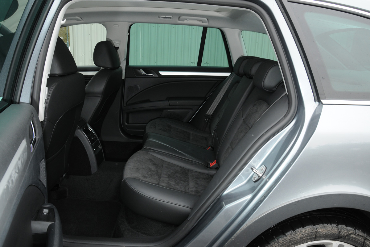 Skoda Superb Outdoor rear seats