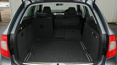 Skoda Superb Outdoor boot