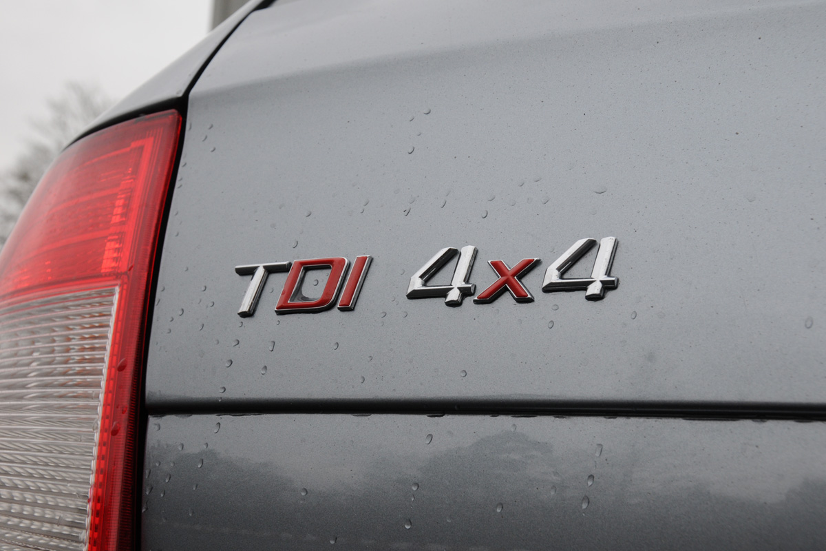 Skoda Superb Outdoor badge