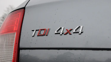 Skoda Superb Outdoor badge