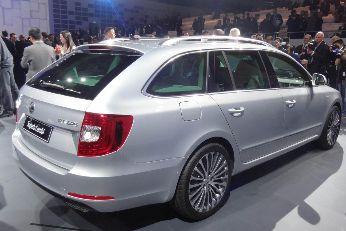 Skoda Superb Mk2 - used saloon rear