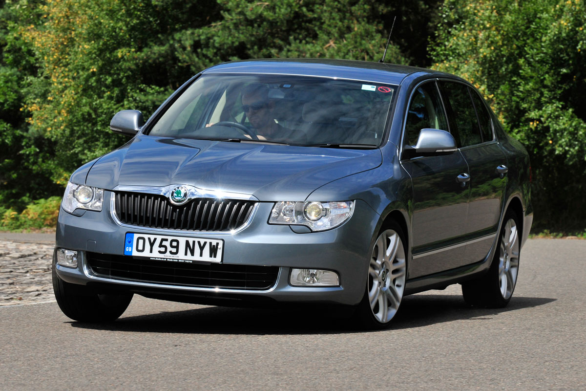 Skoda Superb front cornering