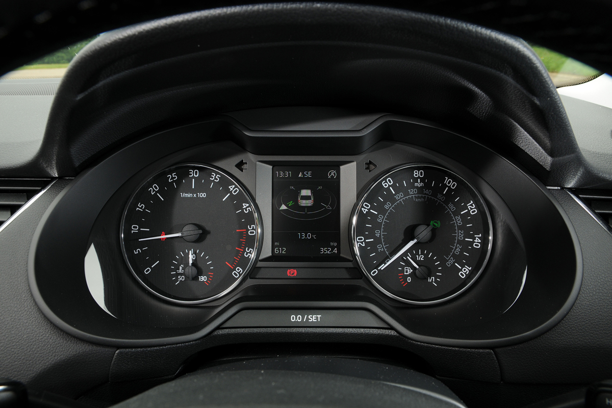Skoda Octavia Estate 1.6 TDI dials