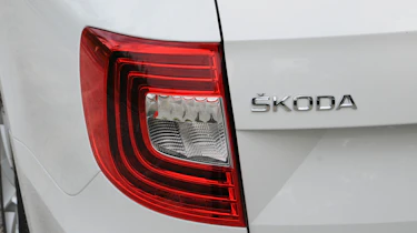 Skoda Superb Estate 1.6 TDI GreenLine rear light
