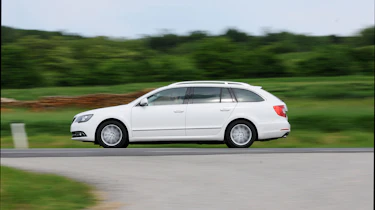 Skoda Superb Estate 1.6 TDI GreenLine profile