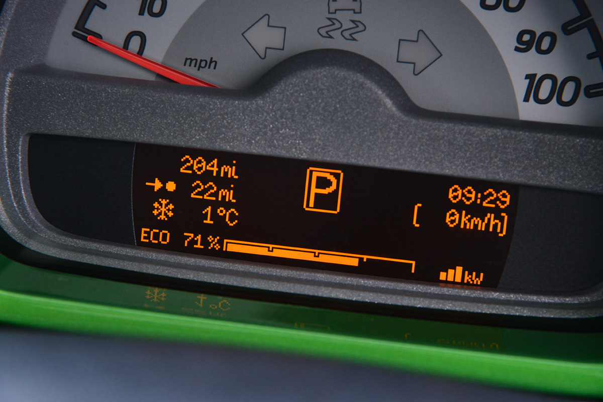 Smart ForTwo Electric Drive display