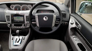 SsangYong Turismo interior