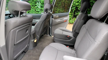 SsangYong Turismo seats row two